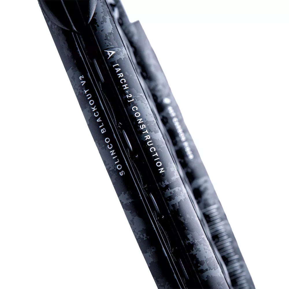 Raquette Solinco Black Out 285 v2 (285g)