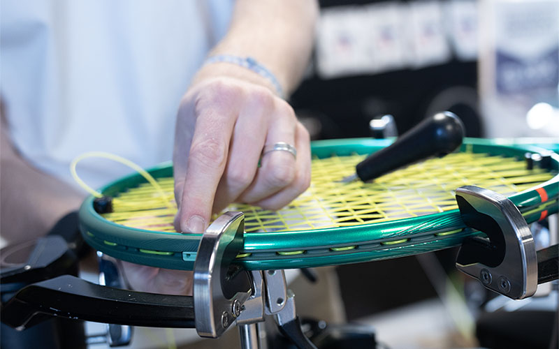 Comment corder une raquette de tennis ?